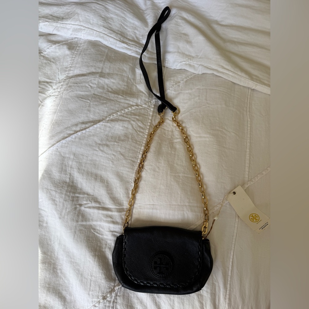 Tory Burch Black and Gold Crossbody Bag with Chain Strap - Picture 4 of 15